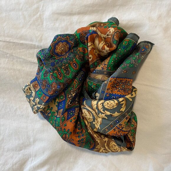 Elaine Gold For Collection XIIX Patterned 100% Silk Scarf‎ - Picture 5 of 7